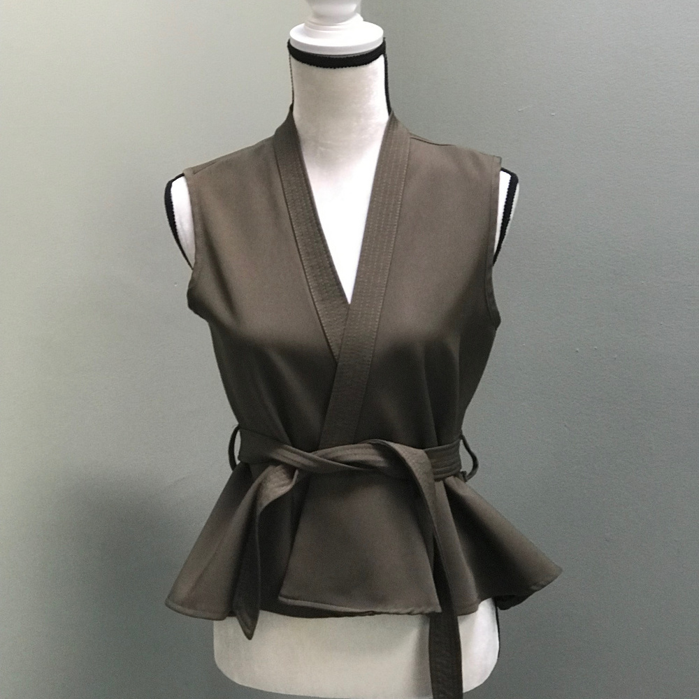 Two Twin Style Military Green Vest M L